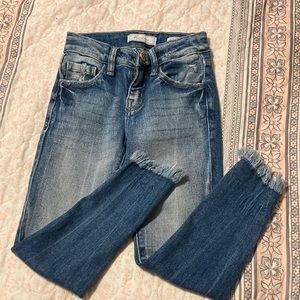 KanCan size 5 Mid-rise Jean